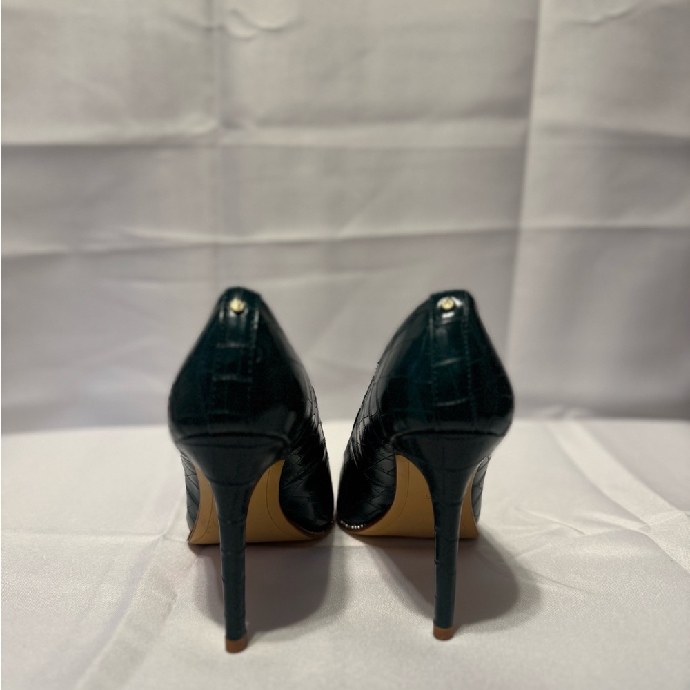 Bcbgeneration Dark Green Crocodile Pattern Heels - image 4